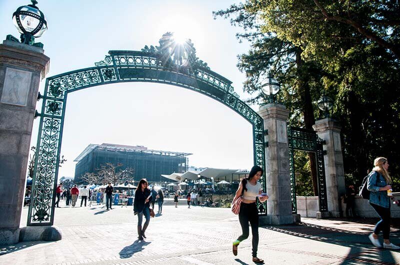 加州大學伯克萊分校(University of California, Berkeley)，簡稱UC Berkeley