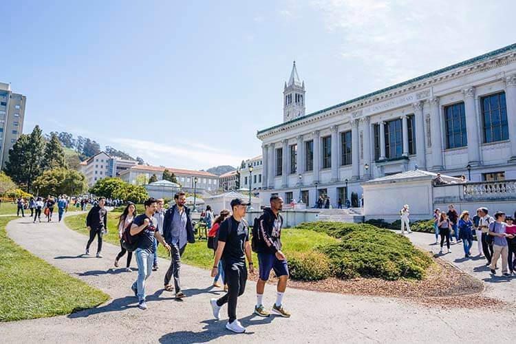 加州大學伯克萊分校(University of California, Berkeley)，簡稱UC Berkeley