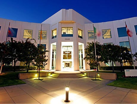 加州大學洛杉磯分校（University of California, Los Angeles），簡稱UCLA