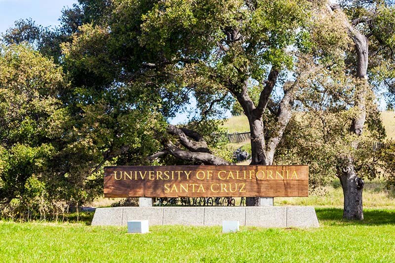 加州大學聖塔克魯茲分校(University of California, Santa Cruz，簡稱UCSC)