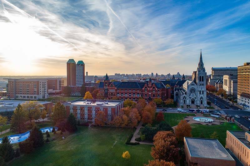 聖路易斯大學（Saint Louis University,簡稱SLU）