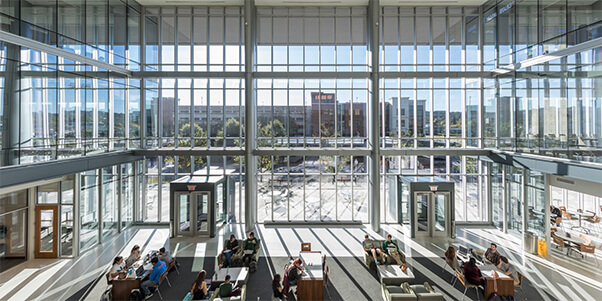 阿拉巴馬大學伯明翰University of Alabama at Birmingham（簡稱UAB）