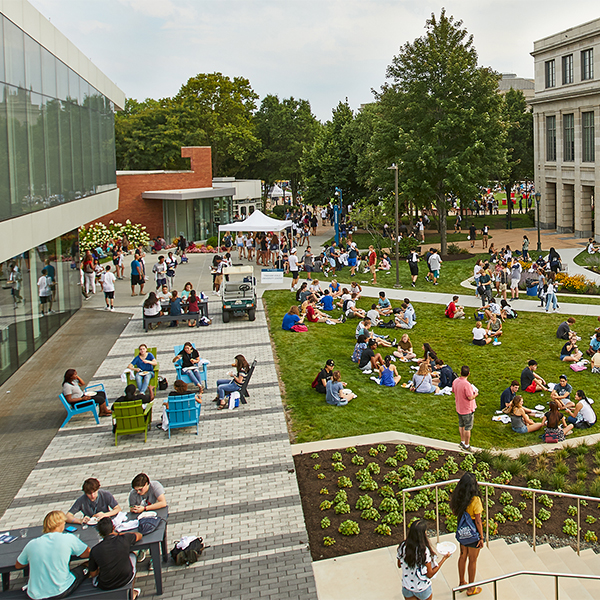 凱斯西儲大學（英語：Case Western Reserve University）簡稱CWRU，是俄亥俄州評價最高的大學