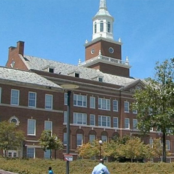 辛辛那提大學(University of Cincinnati, 簡稱UC)