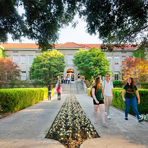 拉文大學University of La Verne