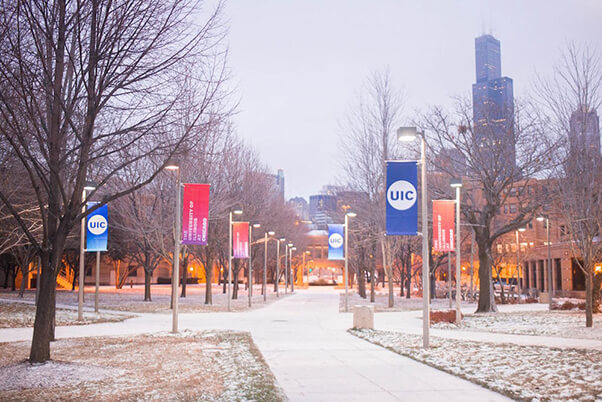 伊利諾大學芝加哥分校University of Illinois at Chicago（簡稱UIC）
